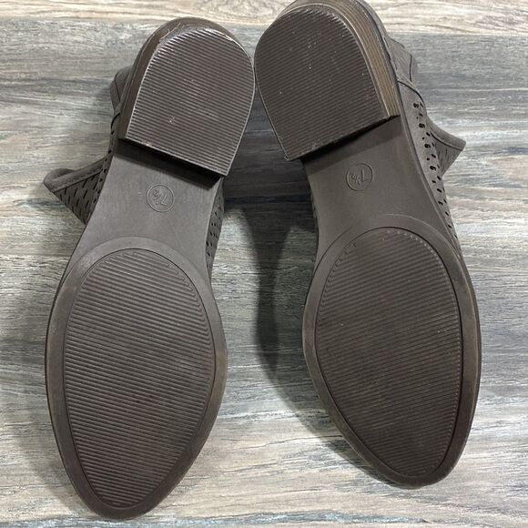 Merona • GRAY Perforated Cut Out Ankle Boots - Picture 10 of 10